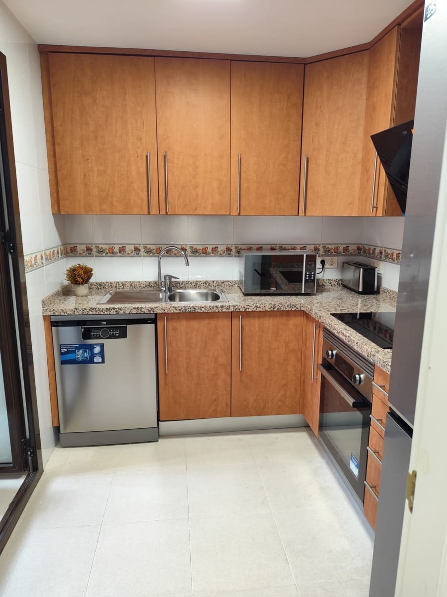 2 chambre Appartement à vendre à San Luis de Sabinillas avec piscine garage - 315 000 € (Ref: 9581615)