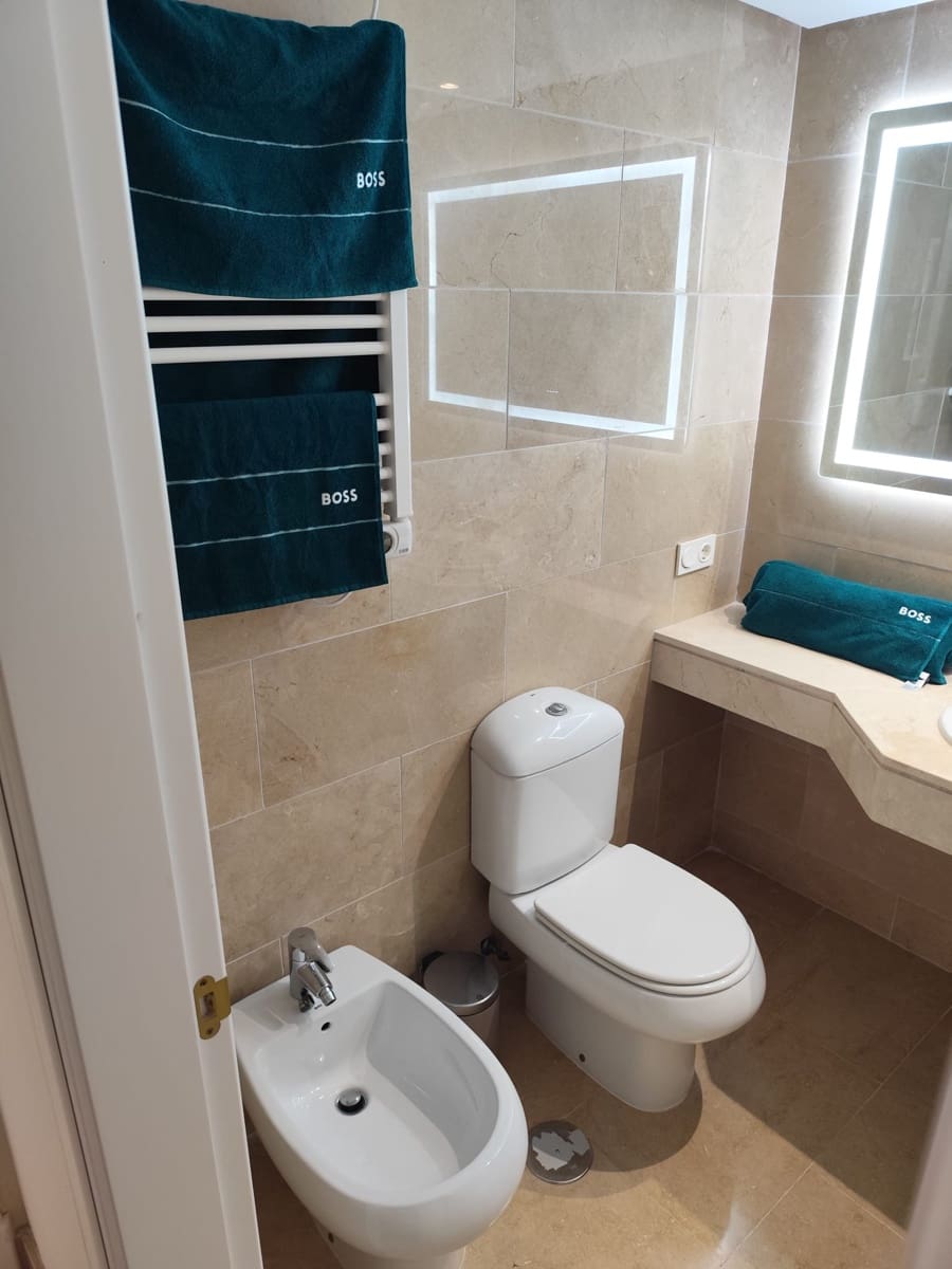 2 chambre Appartement à vendre à San Luis de Sabinillas avec piscine garage - 315 000 € (Ref: 9581615)