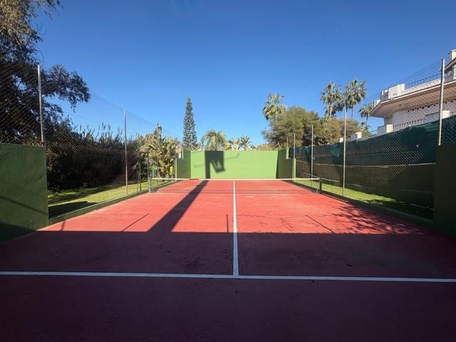 5 camera da letto Villetta Bifamiliare in vendita in Cancelada, Estepona con piscina - 695.000 € (Rif: 9581616)