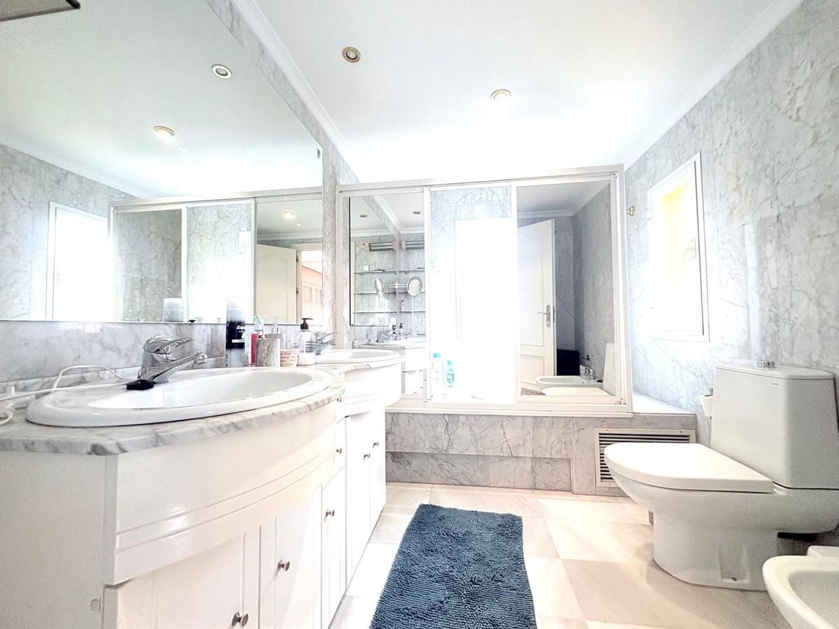 5 chambre Villa/Maison Semi-Mitoyenne à vendre à Cancelada avec piscine - 695 000 € (Ref: 9581616)