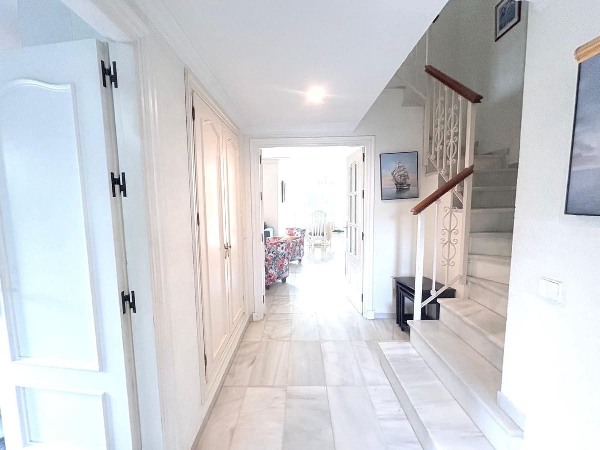 5 sypialnia Dom blizniak na sprzedaż w Cancelada z basenem - 649 000 € (Ref: 9581616)