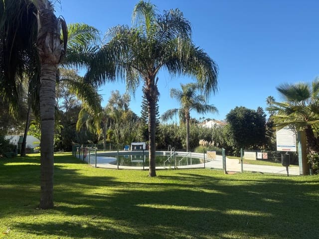 5 camera da letto Villetta Bifamiliare in vendita in Cancelada, Estepona con piscina - 695.000 € (Rif: 9581616)