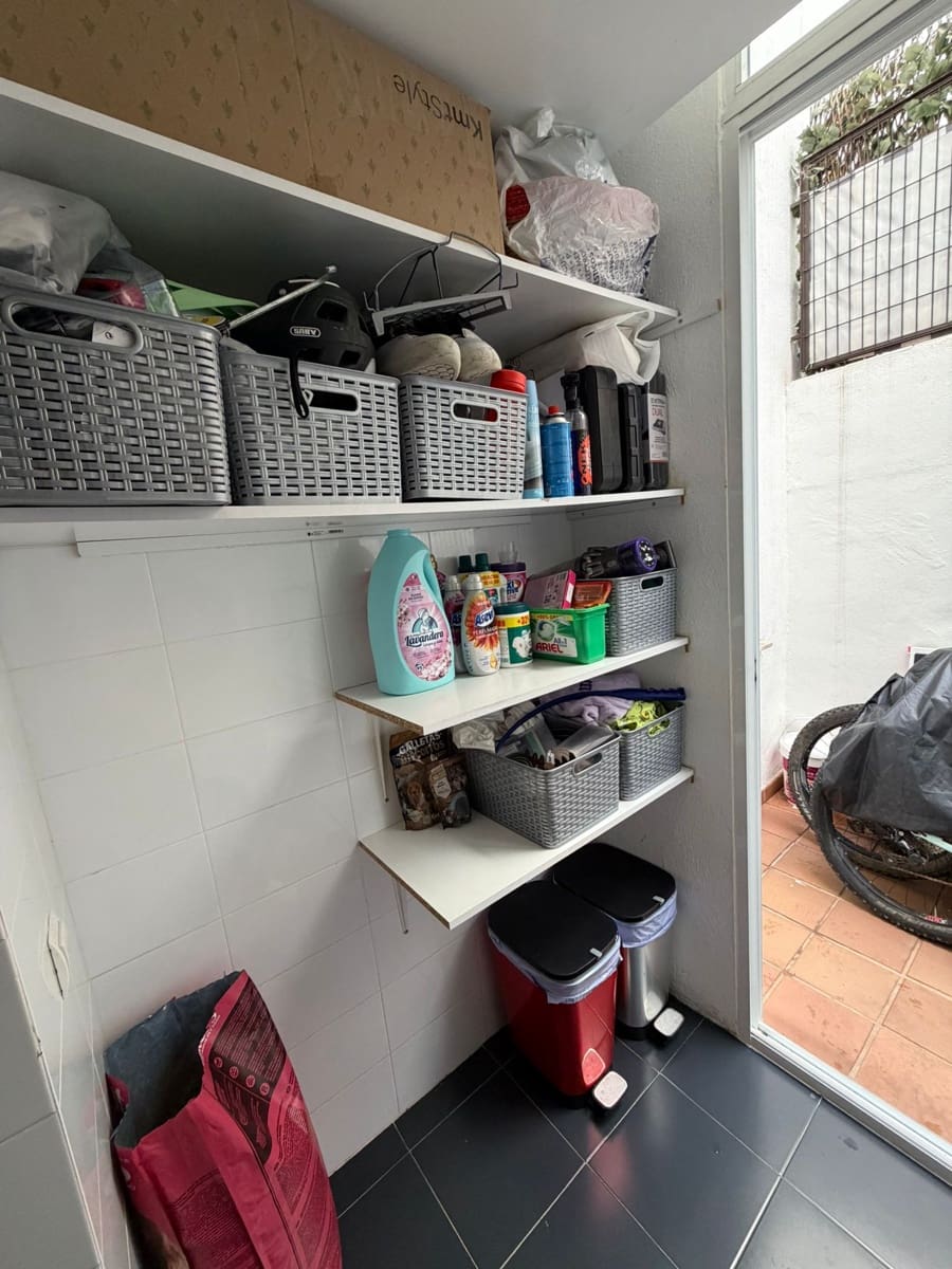 2 bedroom Apartment for sale in Estepona with pool garage - € 380,000 (Ref: 9585437)