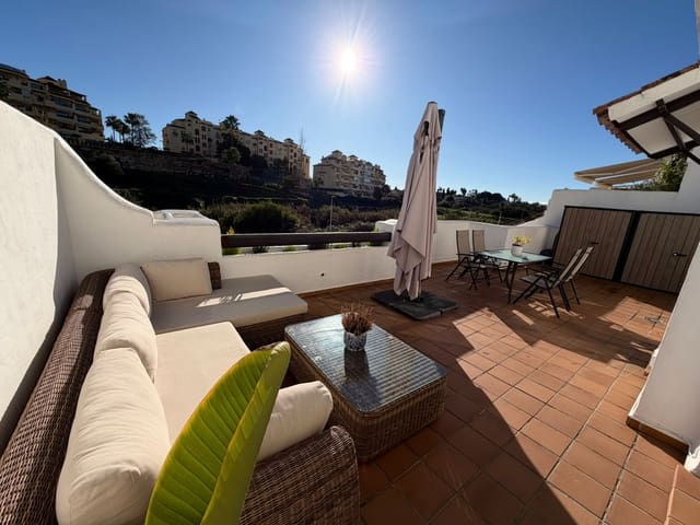 2 bedroom Apartment for sale in Estepona with pool garage - € 380,000 (Ref: 9585437)