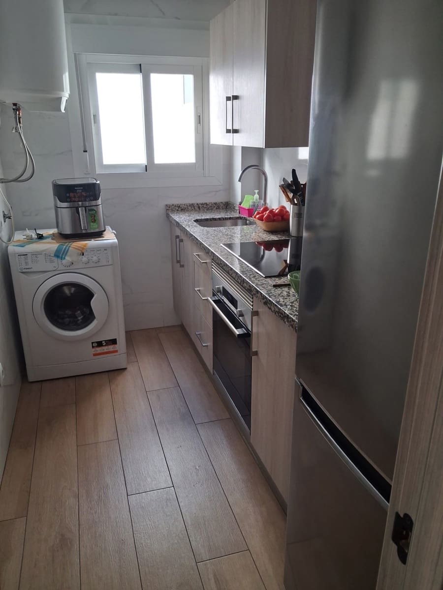 Apartamento de 2 habitaciones en Marbella en venta - 280.000 € (Ref: 9585438)