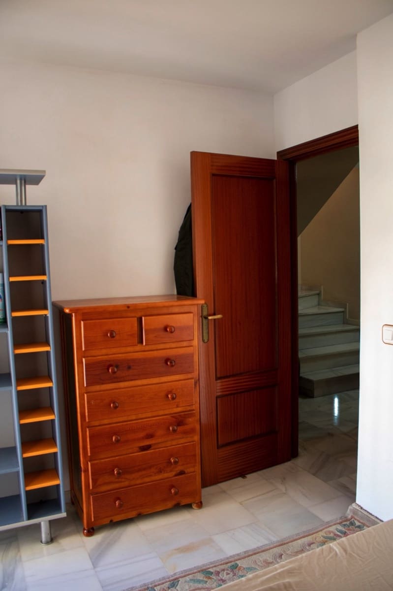 4 sovrum Takvåning till salu i San Pedro de Alcantara med garage - 420 000 € (Ref: 9585439)