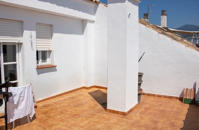 4 slaapkamer Penthouse te koop in San Pedro de Alcantara, Marbella met garage - € 420.000 (Ref: 9585439)