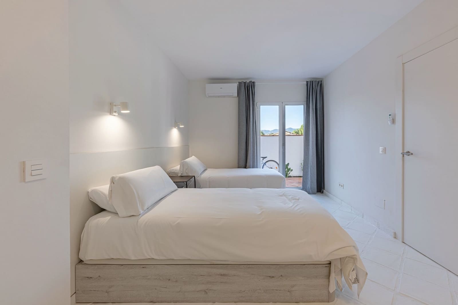 4 camera da letto Villetta Bifamiliare in vendita in Guadalmina con piscina garage - 815.000 € (Rif: 9585441)