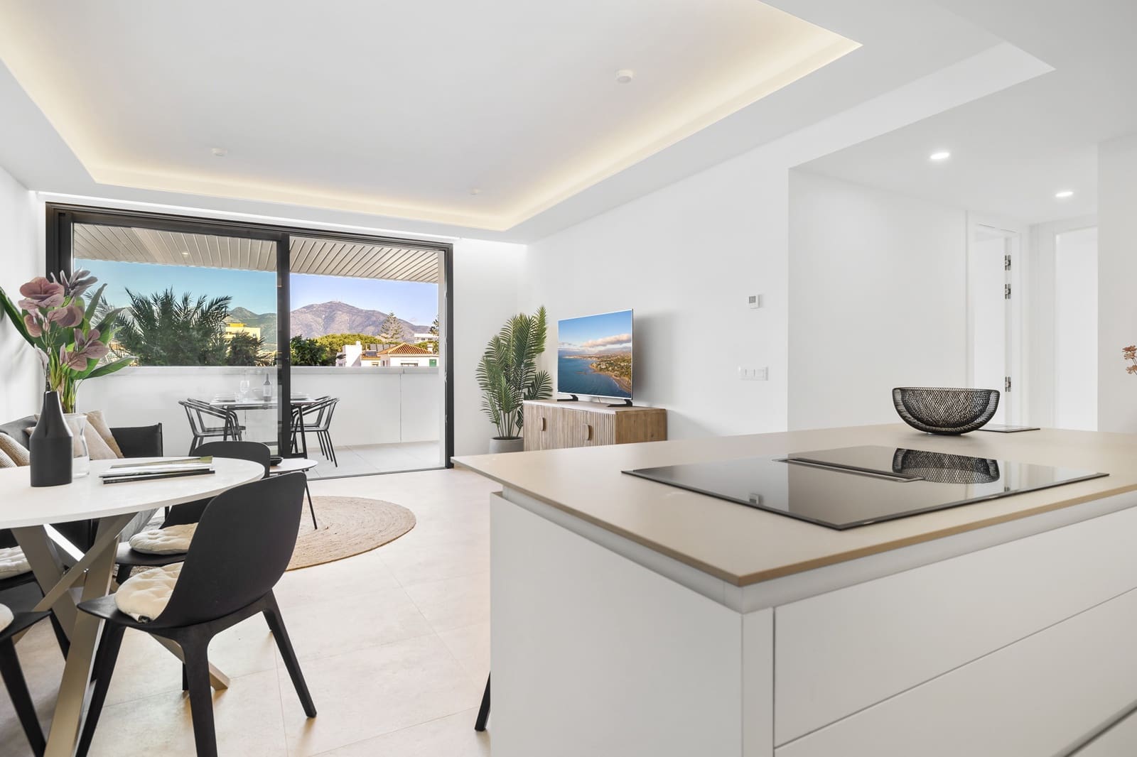 2 soverom Leilighet til salgs i Fuengirola med svømmebasseng garasje - € 599 000 (Ref: 9585442)