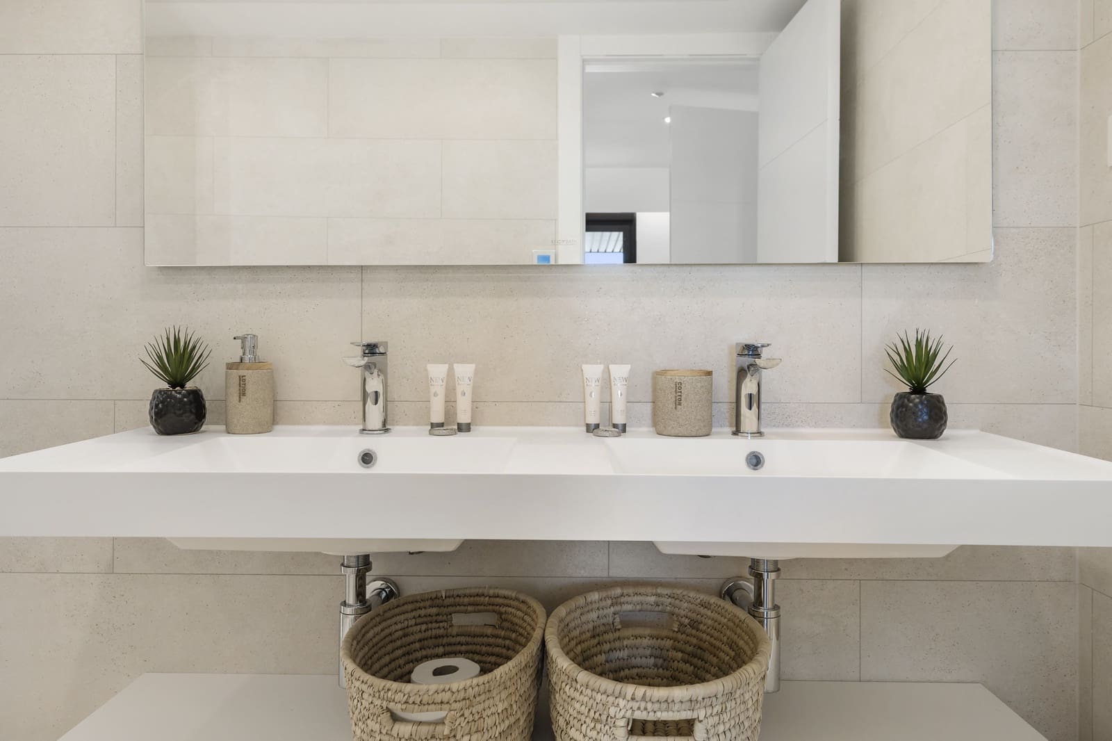 2 soverom Leilighet til salgs i Fuengirola med svømmebasseng garasje - € 599 000 (Ref: 9585442)