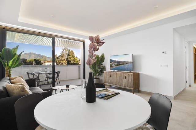 2 soverom Leilighet til salgs i Fuengirola med svømmebasseng garasje - € 599 000 (Ref: 9585442)