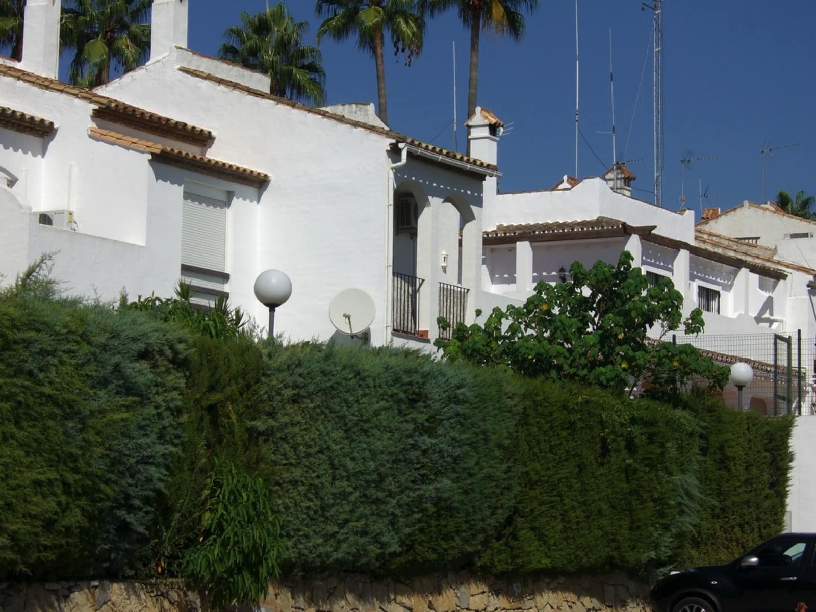 3 bedroom Townhouse for sale in Bel-Air with pool garage - € 350,000 (Ref: 9585443)