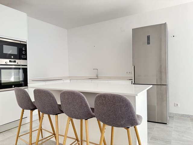 3 sovrum Takvåning till salu i Guadalmina Baja, Marbella med pool garage - 739 000 € (Ref: 9585446)