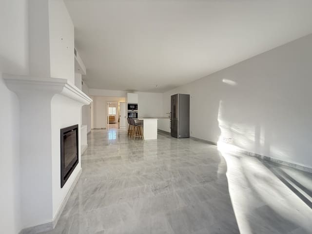 3 slaapkamer Penthouse te koop in Guadalmina Baja, Marbella met zwembad garage - € 739.000 (Ref: 9585446)