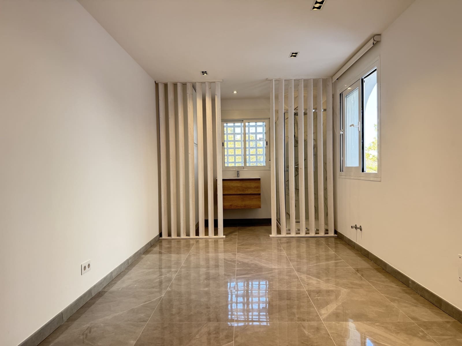 3 sypialnia Penthouse na sprzedaż w Guadalmina z basenem garażem - 739 000 € (Ref: 9585446)
