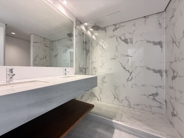 3 chambre Penthouse à vendre à Guadalmina Baja, Marbella avec piscine garage - 739 000 € (Ref: 9585446)