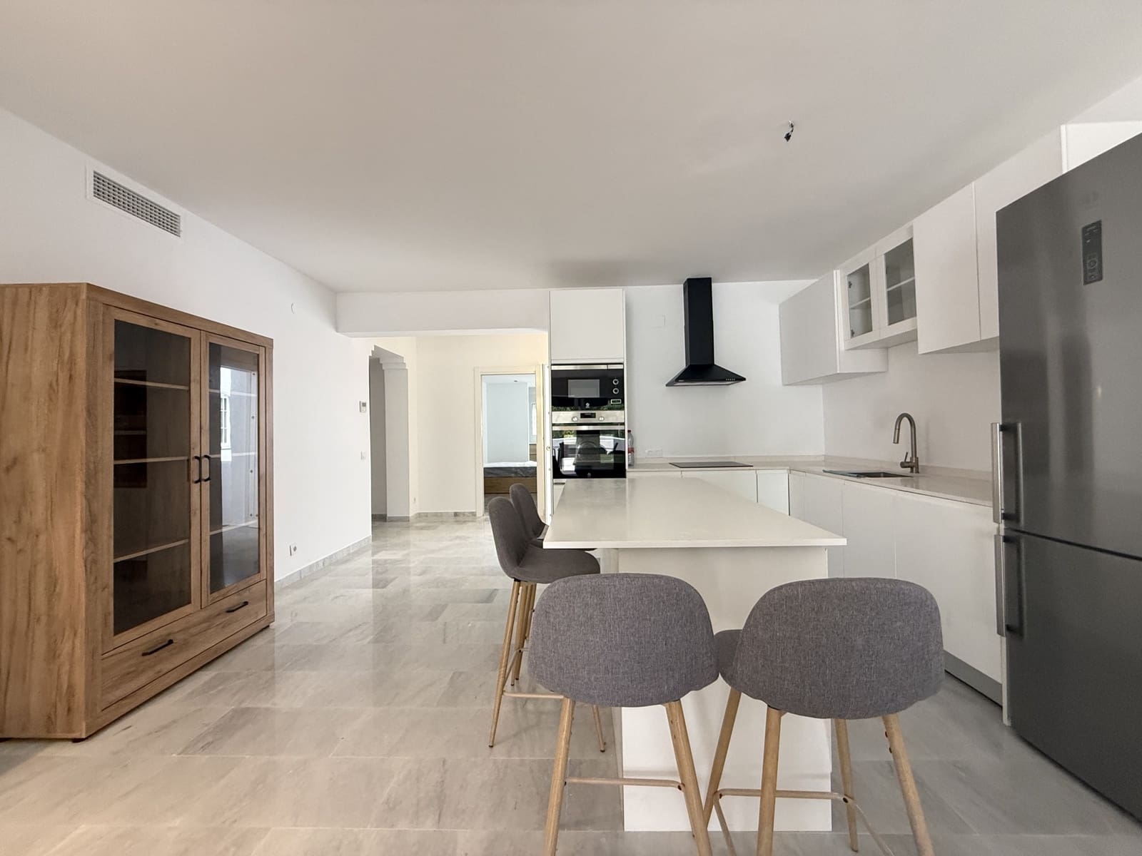 3 soveværelse Penthouse til salg i Guadalmina med swimmingpool garage - € 739.000 (Ref: 9585446)