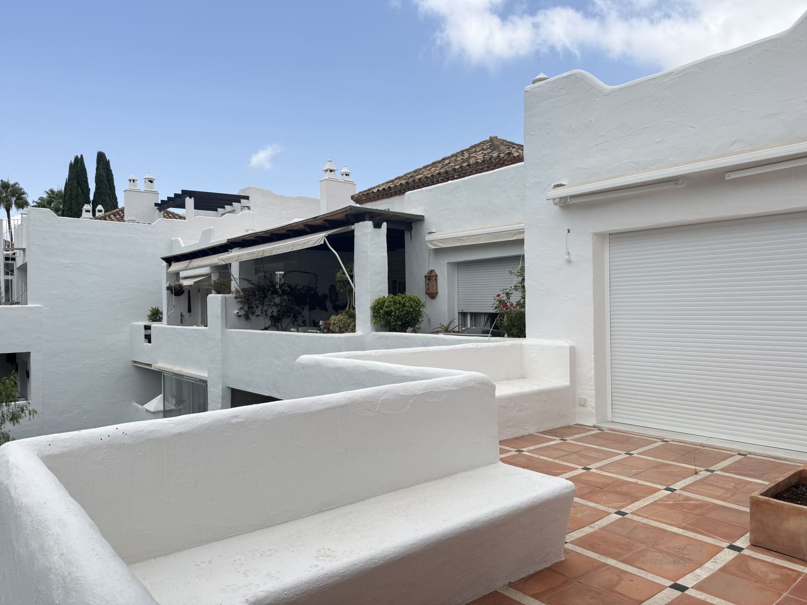 3 soveværelse Penthouse til salg i Guadalmina med swimmingpool garage - € 739.000 (Ref: 9585446)