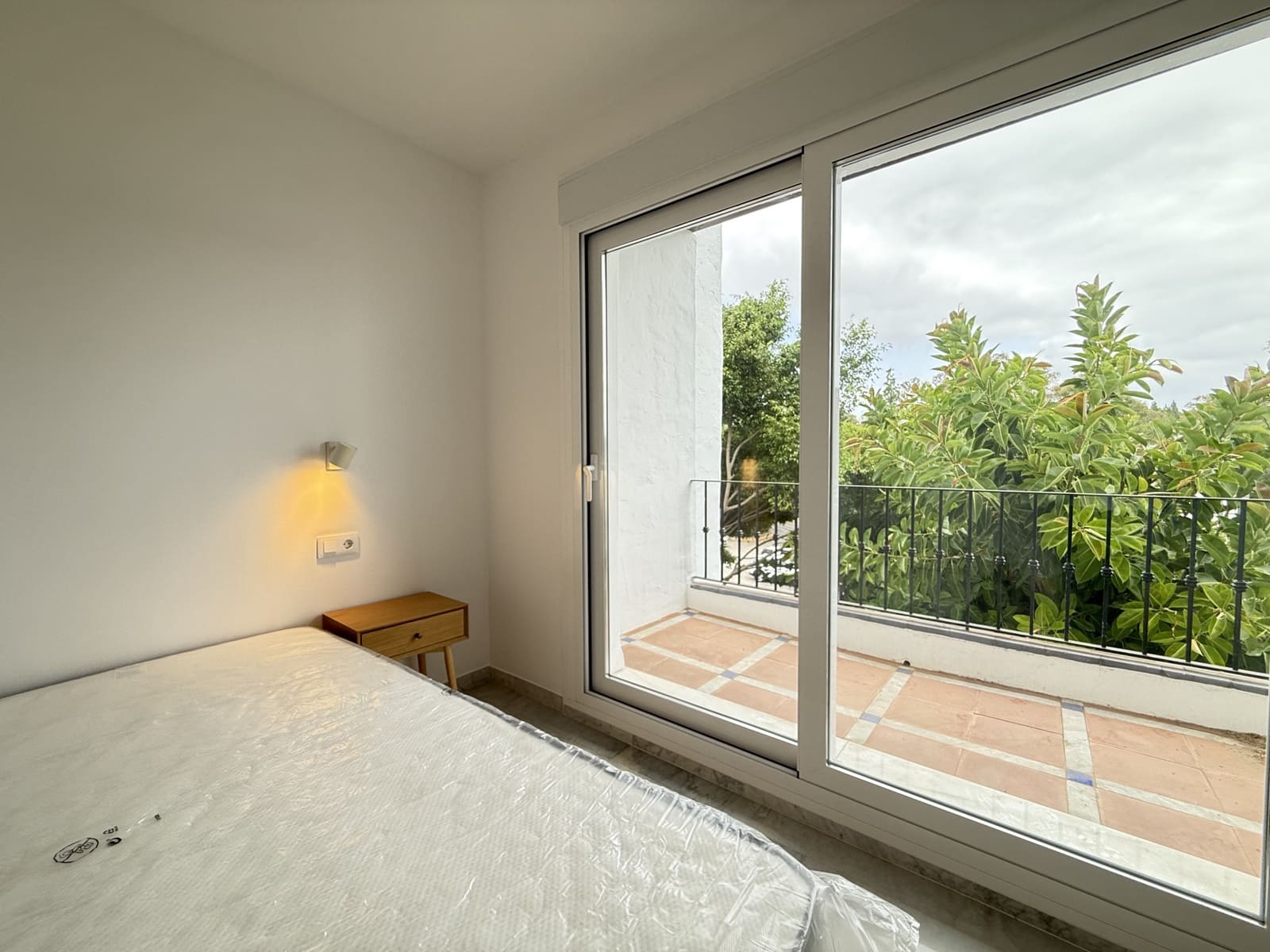 3 soveværelse Penthouse til salg i Guadalmina med swimmingpool garage - € 739.000 (Ref: 9585446)