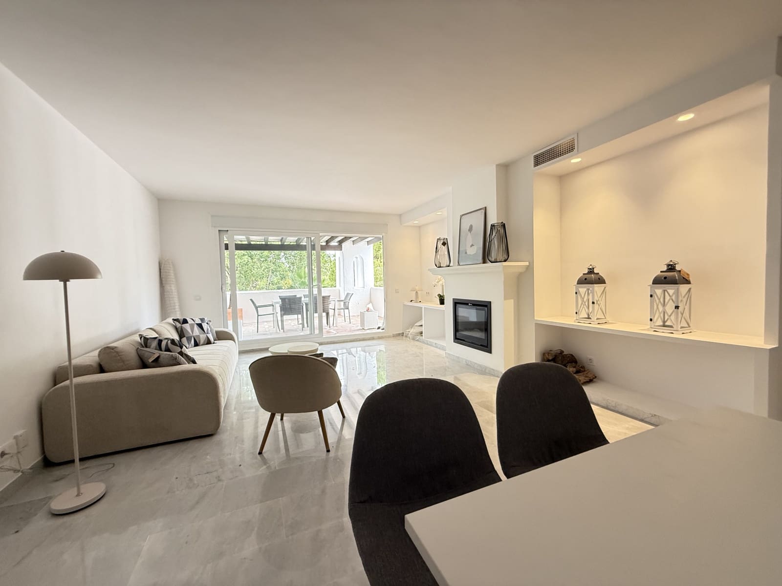 3 soveværelse Penthouse til salg i Guadalmina med swimmingpool garage - € 739.000 (Ref: 9585446)