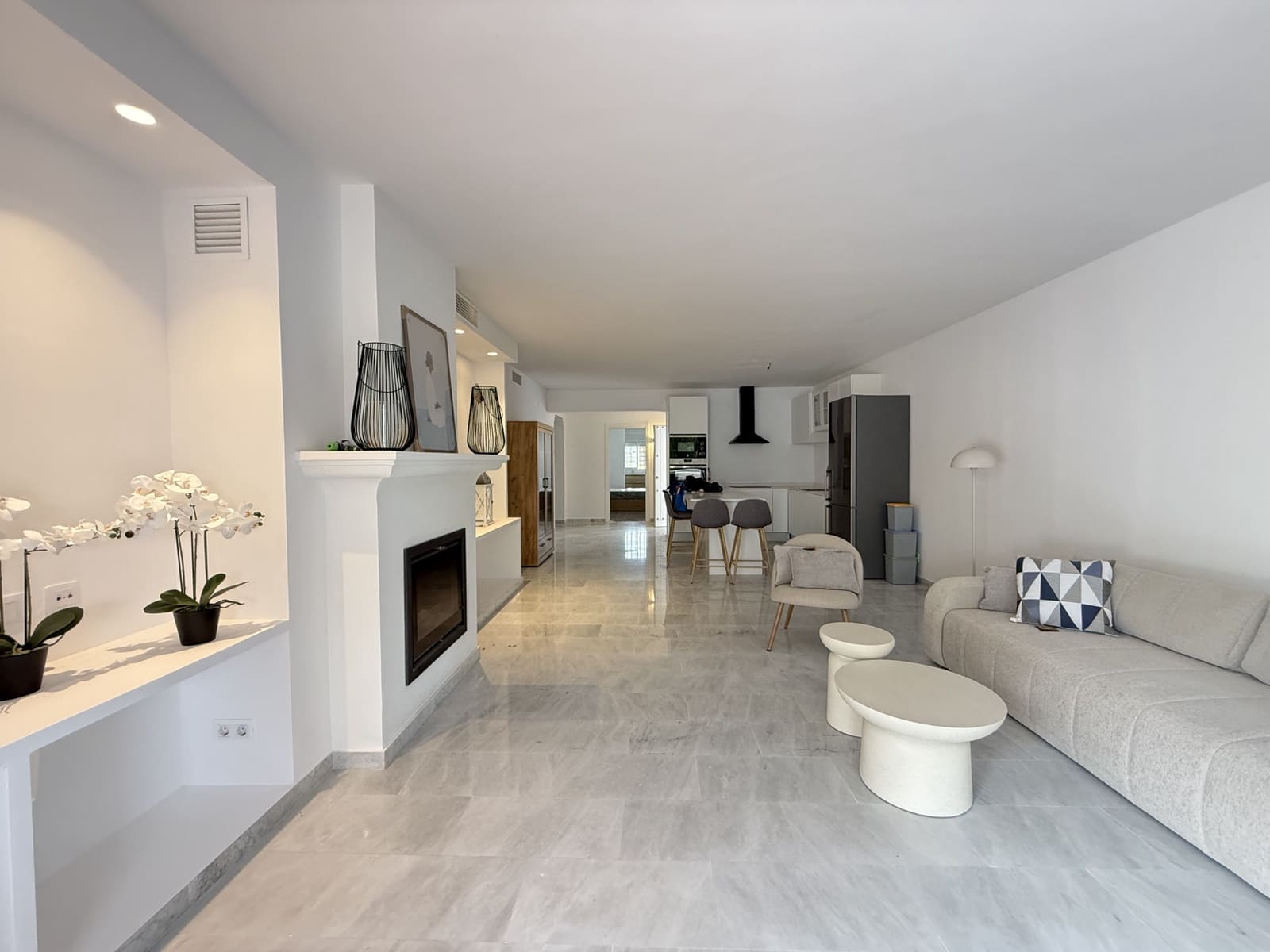3 soveværelse Penthouse til salg i Guadalmina med swimmingpool garage - € 739.000 (Ref: 9585446)