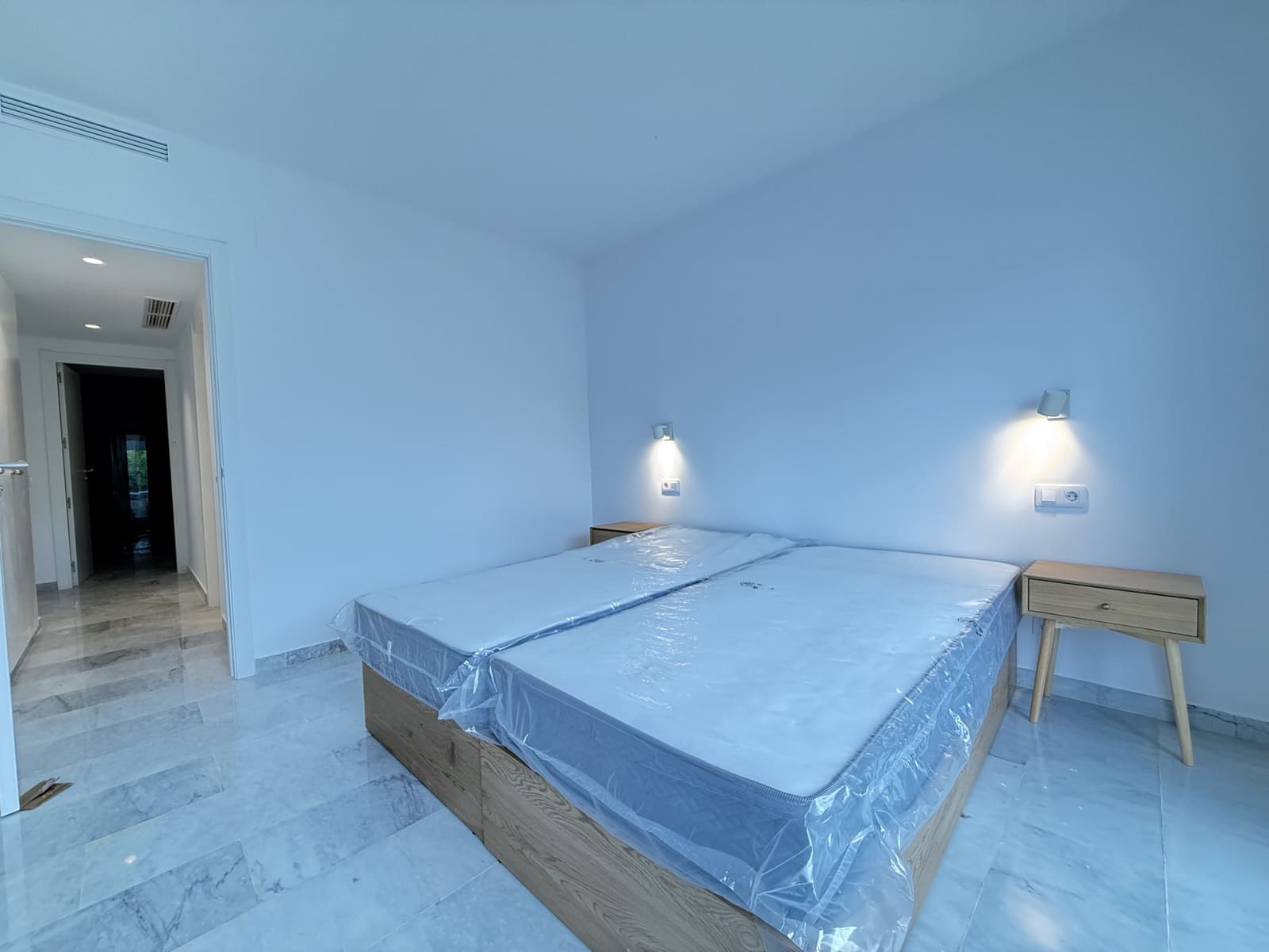 3 soveværelse Penthouse til salg i Guadalmina med swimmingpool garage - € 739.000 (Ref: 9585446)