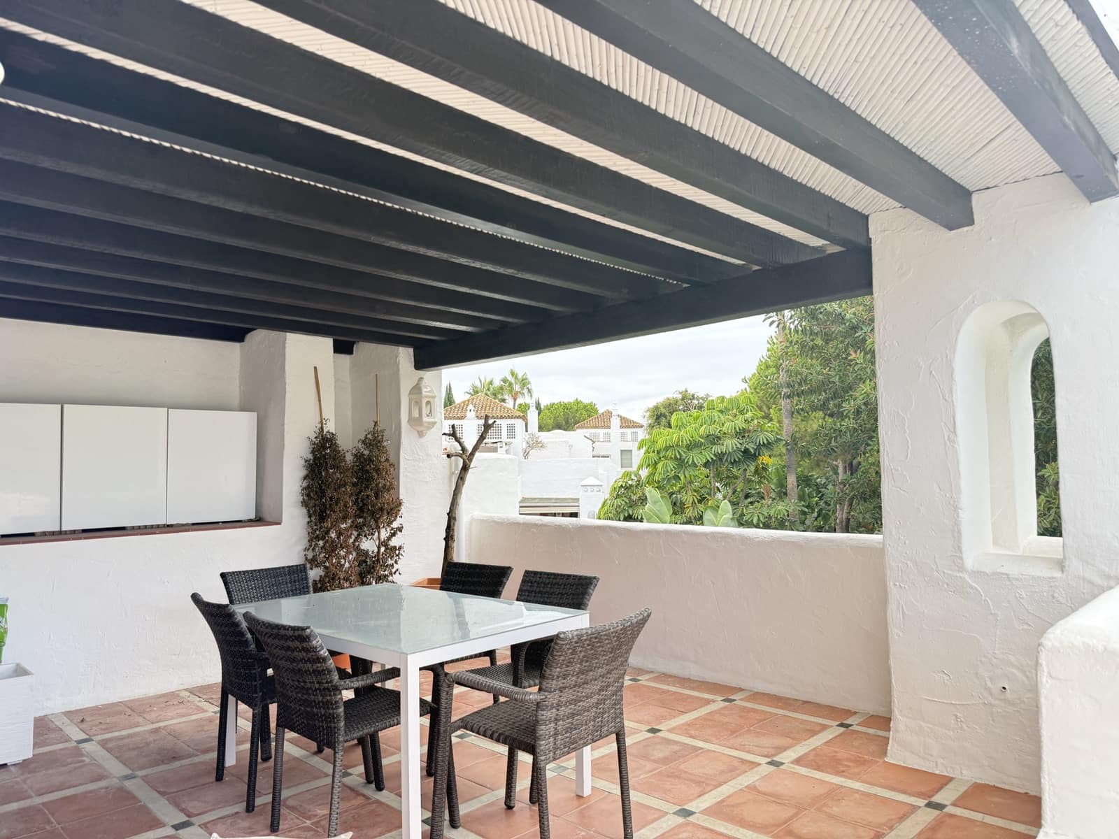 3 soveværelse Penthouse til salg i Guadalmina med swimmingpool garage - € 739.000 (Ref: 9585446)