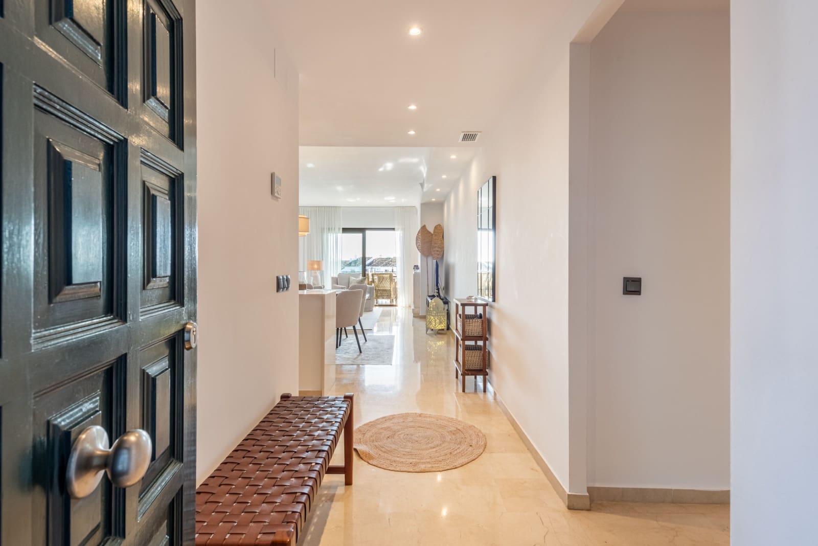 Apartamento de 2 habitaciones en Marbella en venta con piscina garaje - 858.000 € (Ref: 9585447)