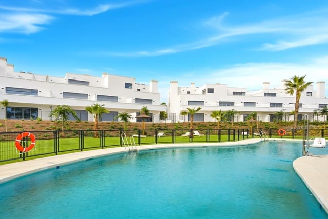 2 quarto Apartamento para venda em New Golden Mile, Estepona com piscina garagem - 445 000 € (Ref: 9585450)