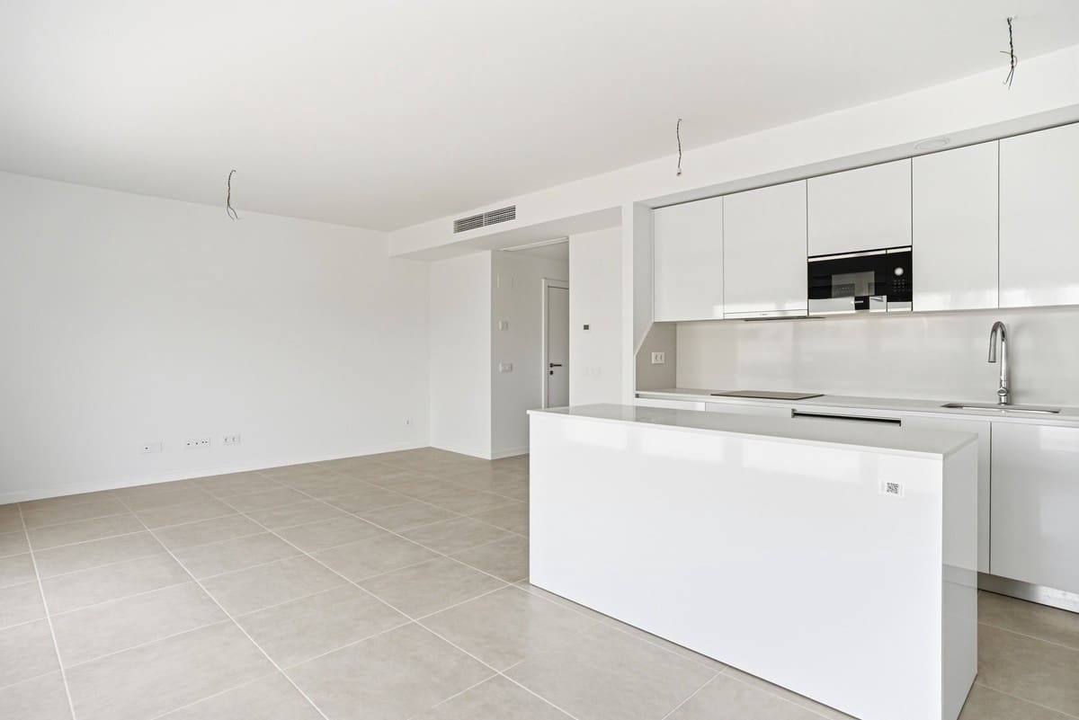 2 soverom Leilighet til salgs i New Golden Mile med svømmebasseng garasje - € 439 000 (Ref: 9585450)