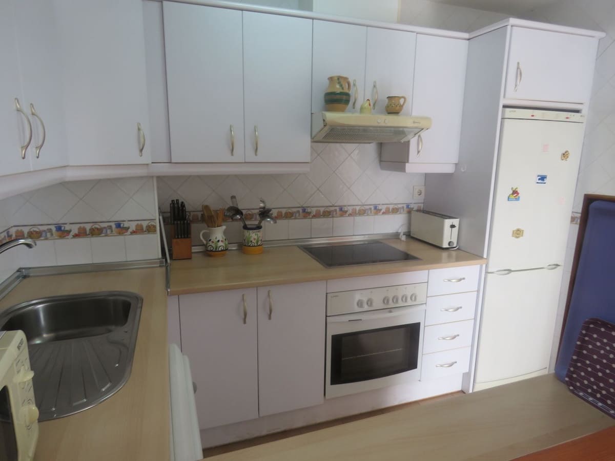 2 slaapkamer Appartement te koop in Calahonda met zwembad - € 475.000 (Ref: 9585452)