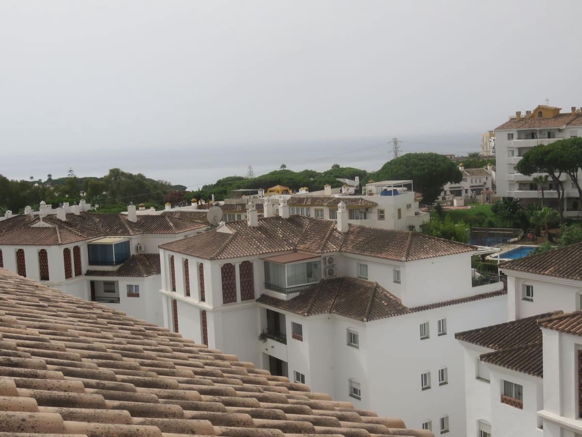 2 slaapkamer Appartement te koop in Calahonda met zwembad - € 475.000 (Ref: 9585452)