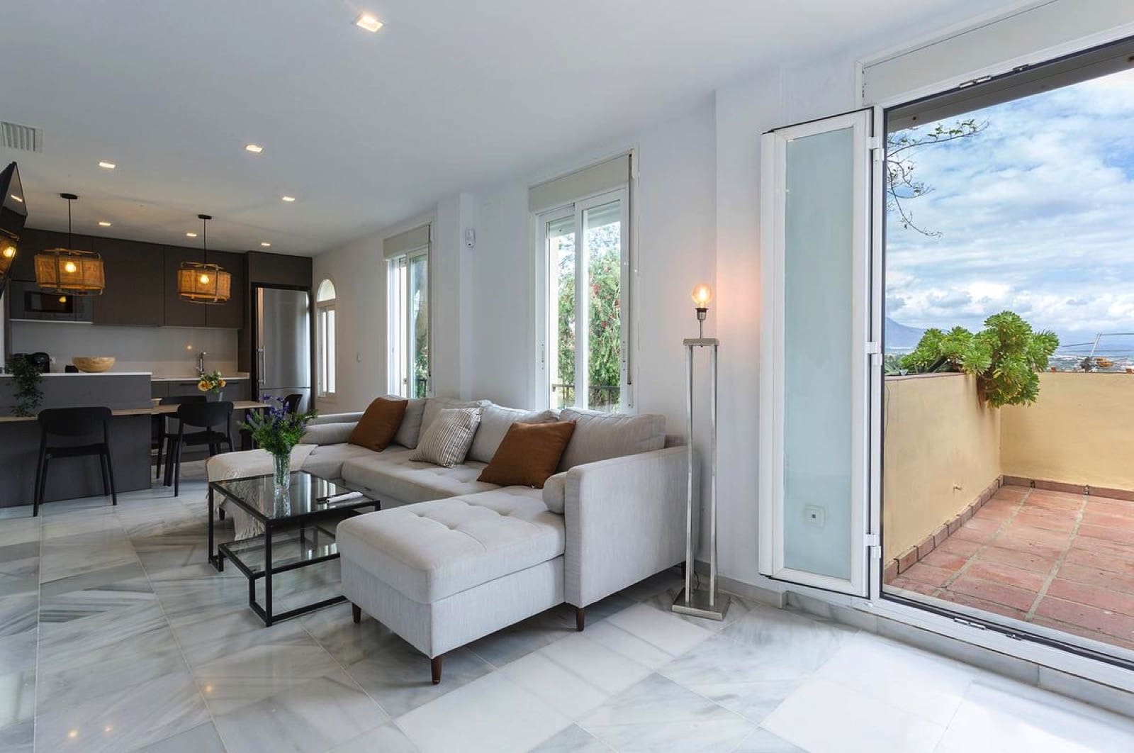 3 sovrum Lägenhet till salu i La Duquesa / Puerto de la Duquesa med pool garage - 340 000 € (Ref: 9594695)