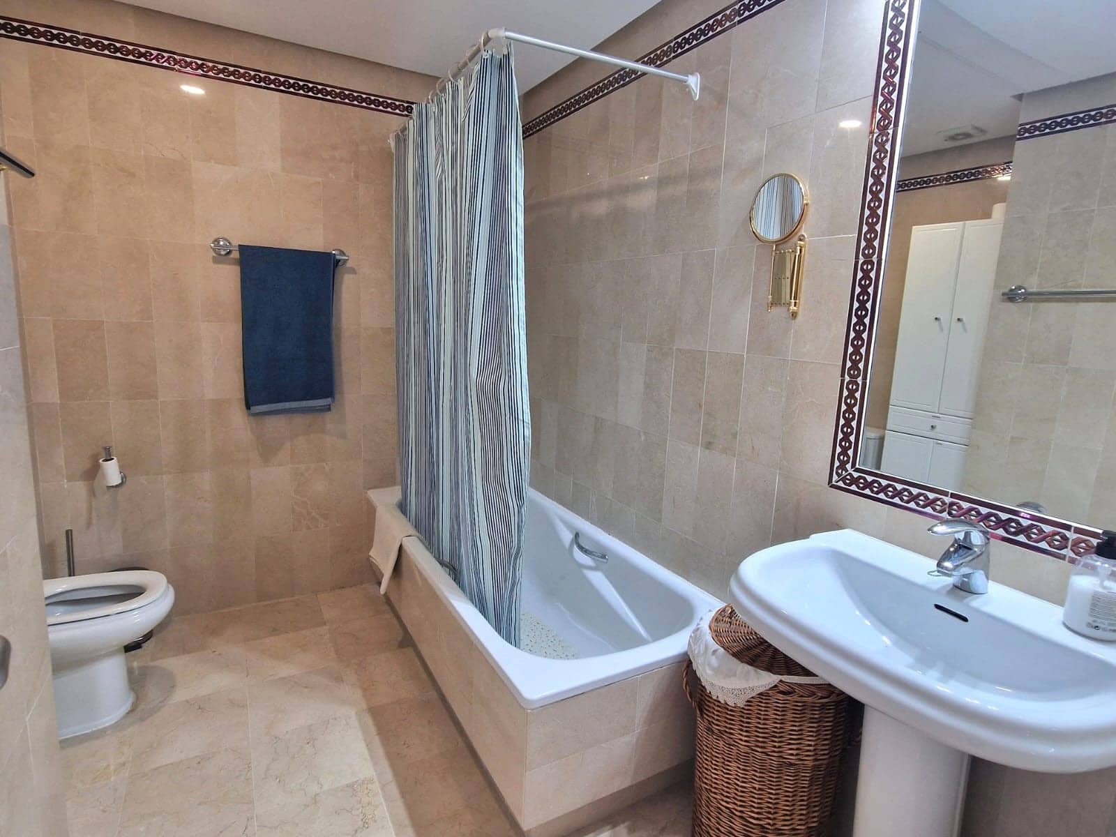 2 Zimmer Doppelhaus zu verkaufen in Casares mit Pool Garage - 730.000 € (Ref: 9598779)