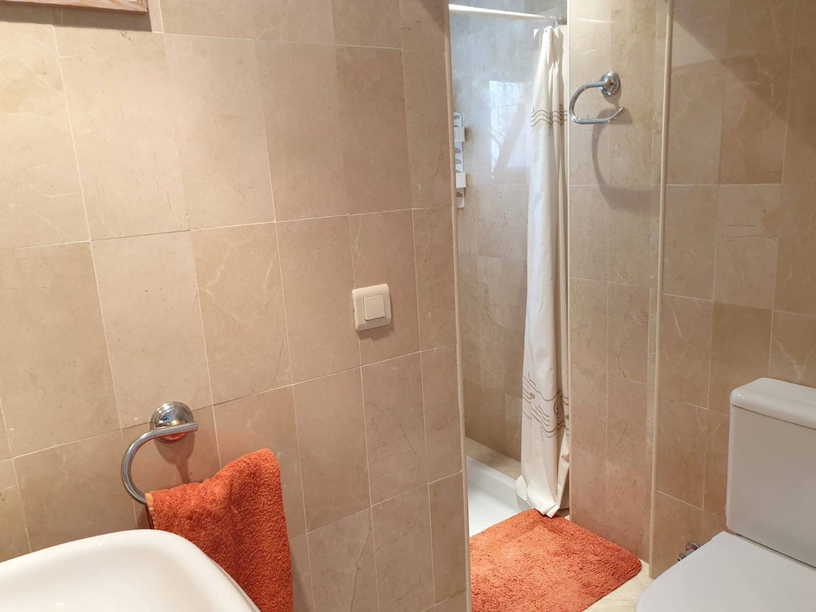 2 soveværelse Semi-Rækkehus til salg i Casares med swimmingpool garage - € 730.000 (Ref: 9598779)