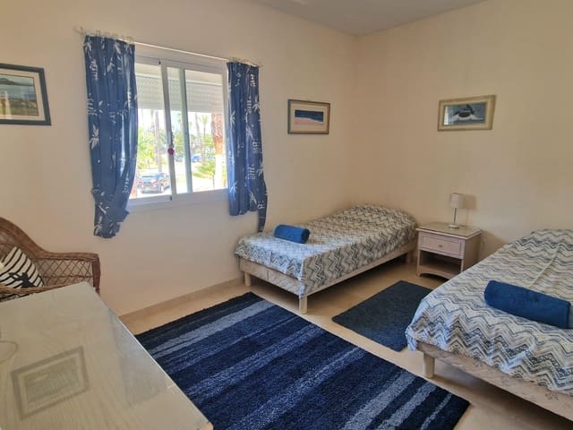 2 chambre Villa/Maison Semi-Mitoyenne à vendre à Casares avec piscine garage - 730 000 € (Ref: 9598779)