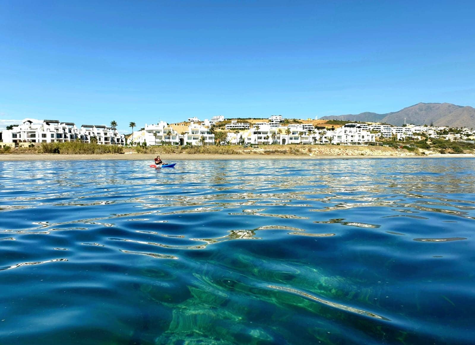 2 soveværelse Semi-Rækkehus til salg i Casares med swimmingpool garage - € 730.000 (Ref: 9598779)