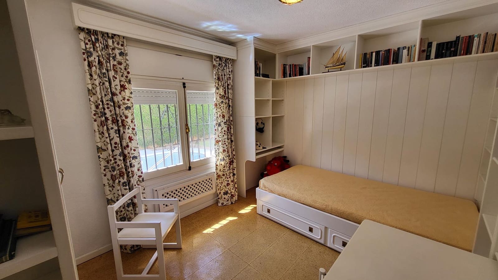 Chalet de 3 habitaciones en Fuengirola en venta con piscina garaje - 985.000 € (Ref: 9607228)