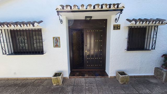 3 soverom Villa til salgs i Fuengirola med svømmebasseng garasje - € 985 000 (Ref: 9607228)