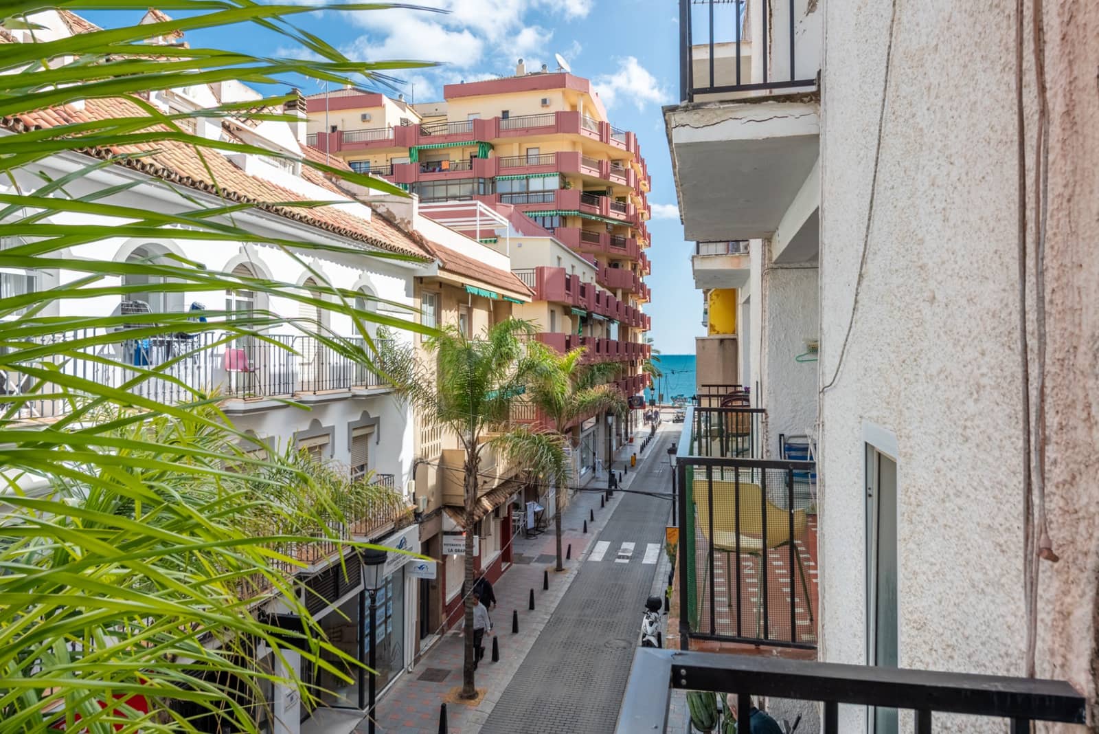 2 slaapkamer Appartement te koop in Fuengirola - € 475.000 (Ref: 9607229)