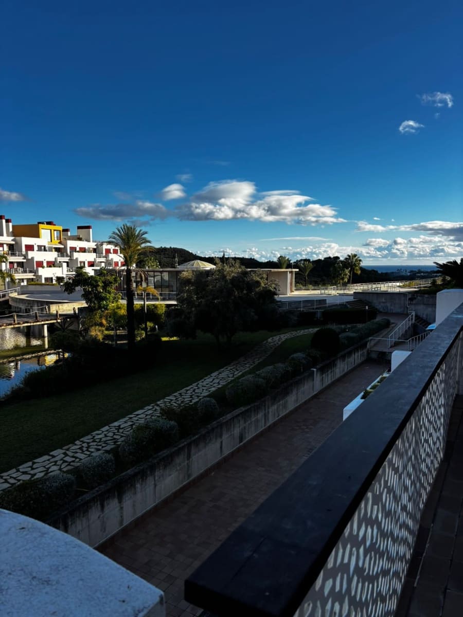 1 sypialnia Apartament na sprzedaż w Benahavis z basenem garażem - 285 000 € (Ref: 9614762)