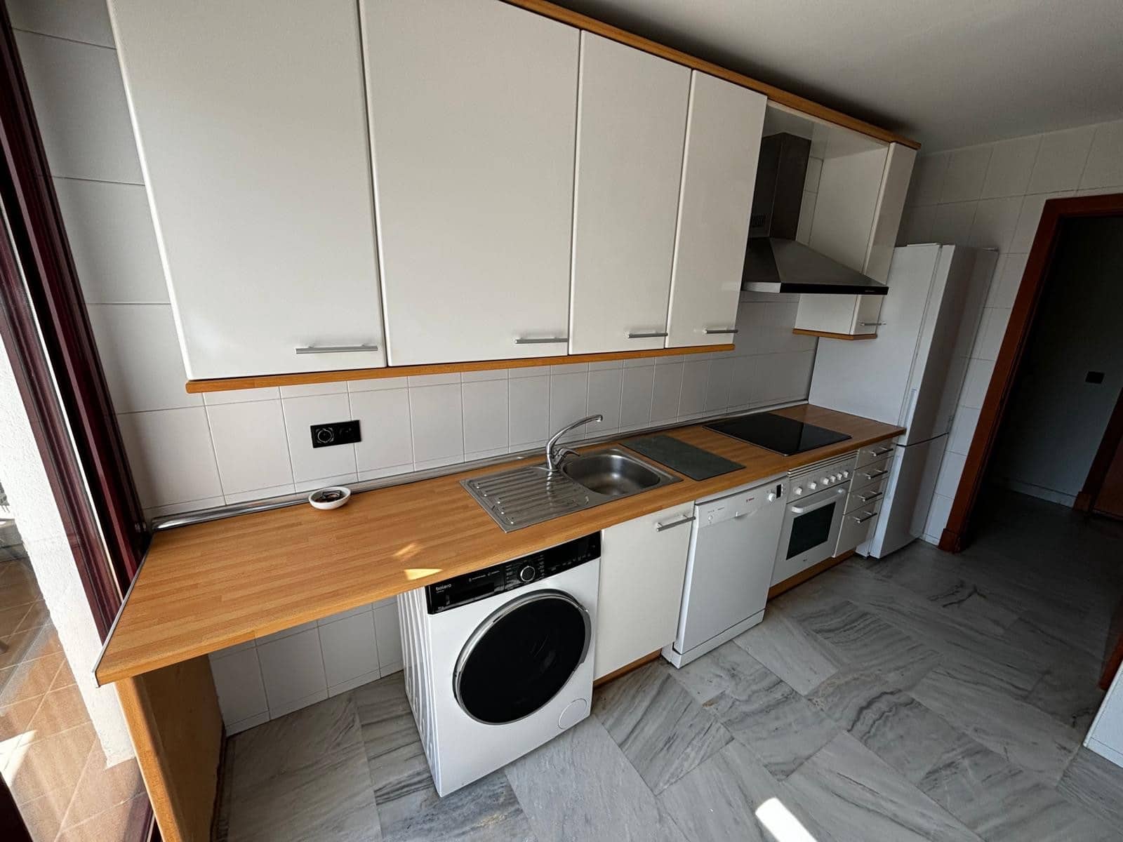 1 sypialnia Apartament na sprzedaż w Benahavis z basenem garażem - 285 000 € (Ref: 9614762)