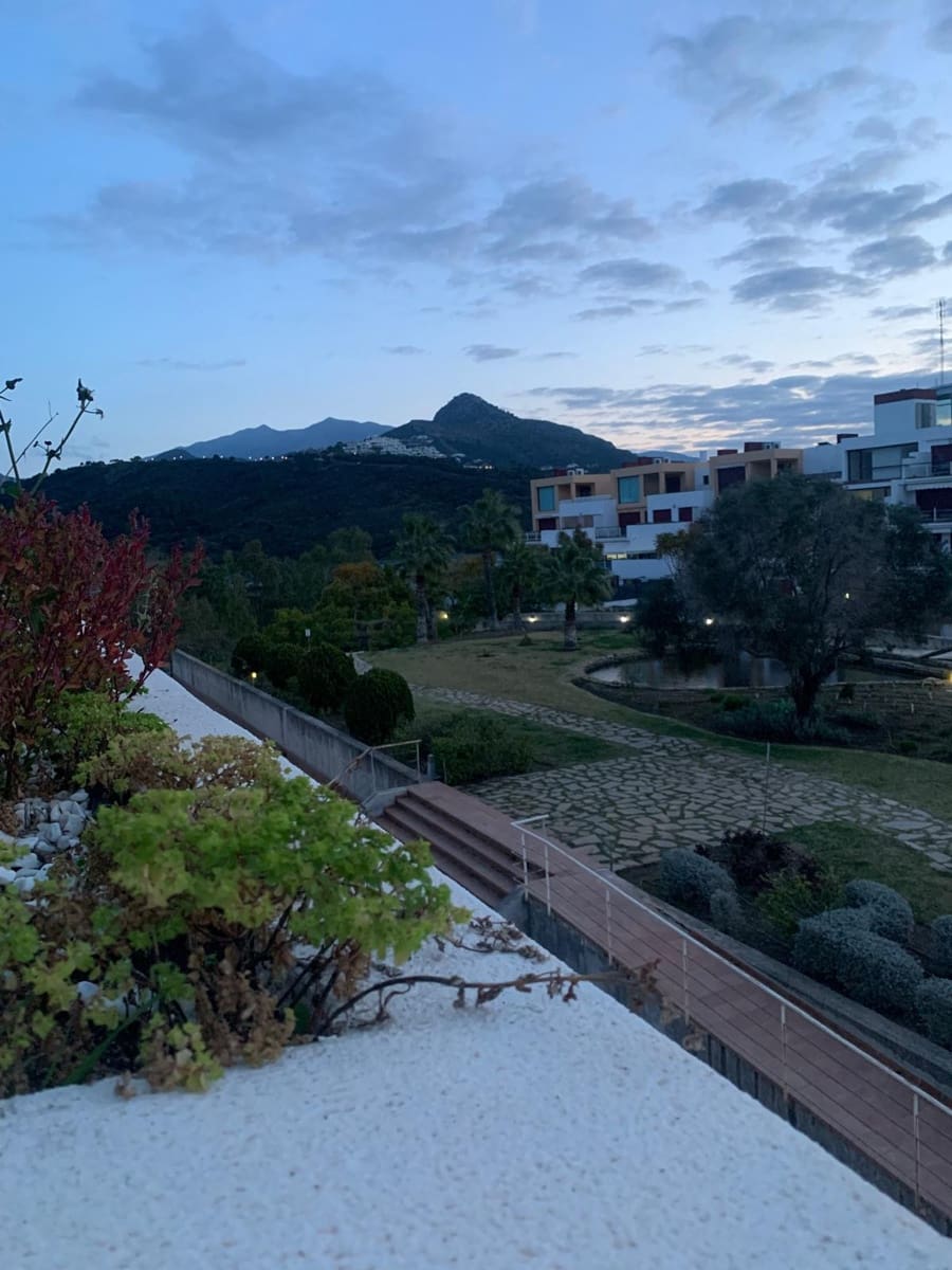 1 sovrum Lägenhet till salu i Benahavis med pool garage - 285 000 € (Ref: 9614762)