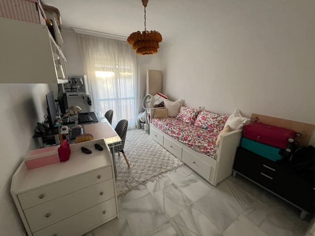 Ático de 2 habitaciones en Marbella en venta con piscina garaje - 439.000 € (Ref: 9614763)