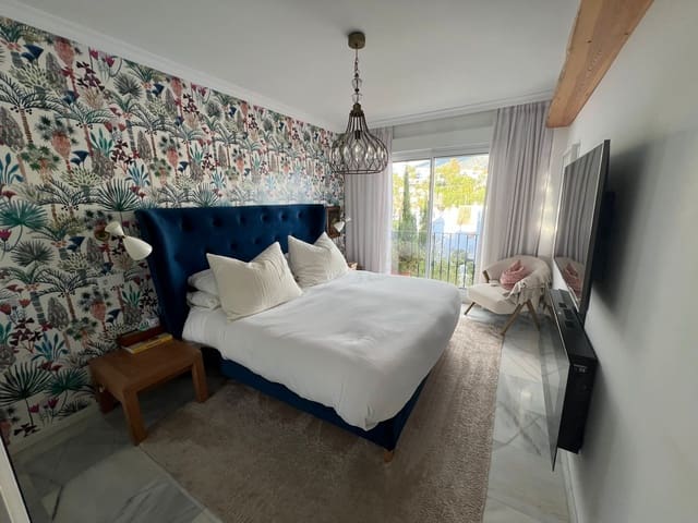 Ático de 2 habitaciones en Marbella en venta con piscina garaje - 439.000 € (Ref: 9614763)