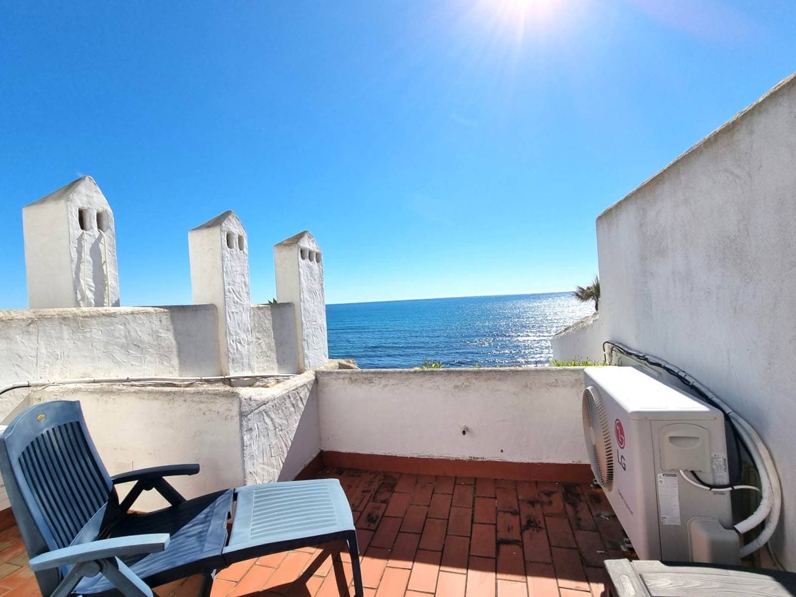 3 makuuhuone Huoneisto myytävänä paikassa Calahonda mukana uima-altaan 
autotalli - 699 000 € (Ref: 9614764)