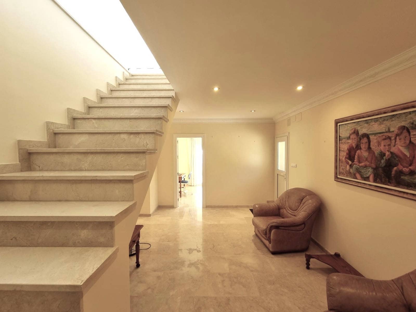 5 bedroom Villa for sale in La Capellania with pool garage - € 1,890,000 (Ref: 9625351)