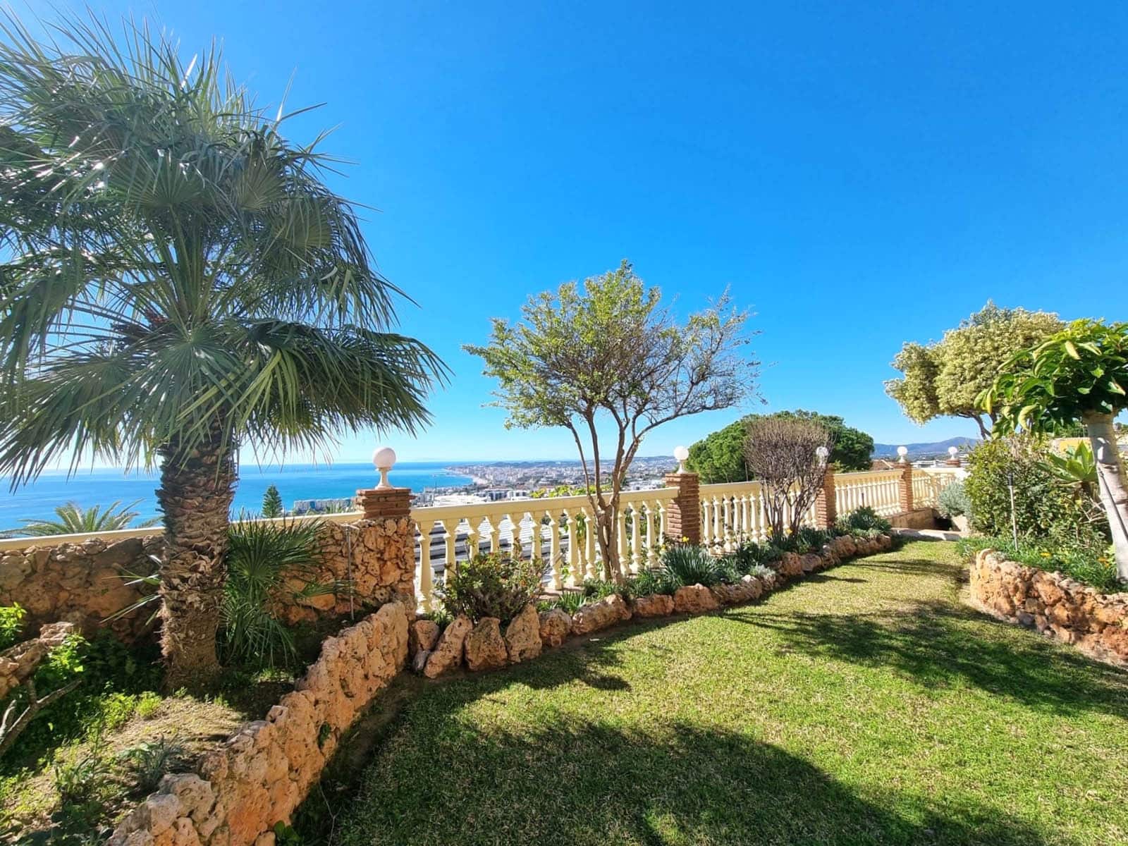 5 bedroom Villa for sale in La Capellania with pool garage - € 1,890,000 (Ref: 9625351)