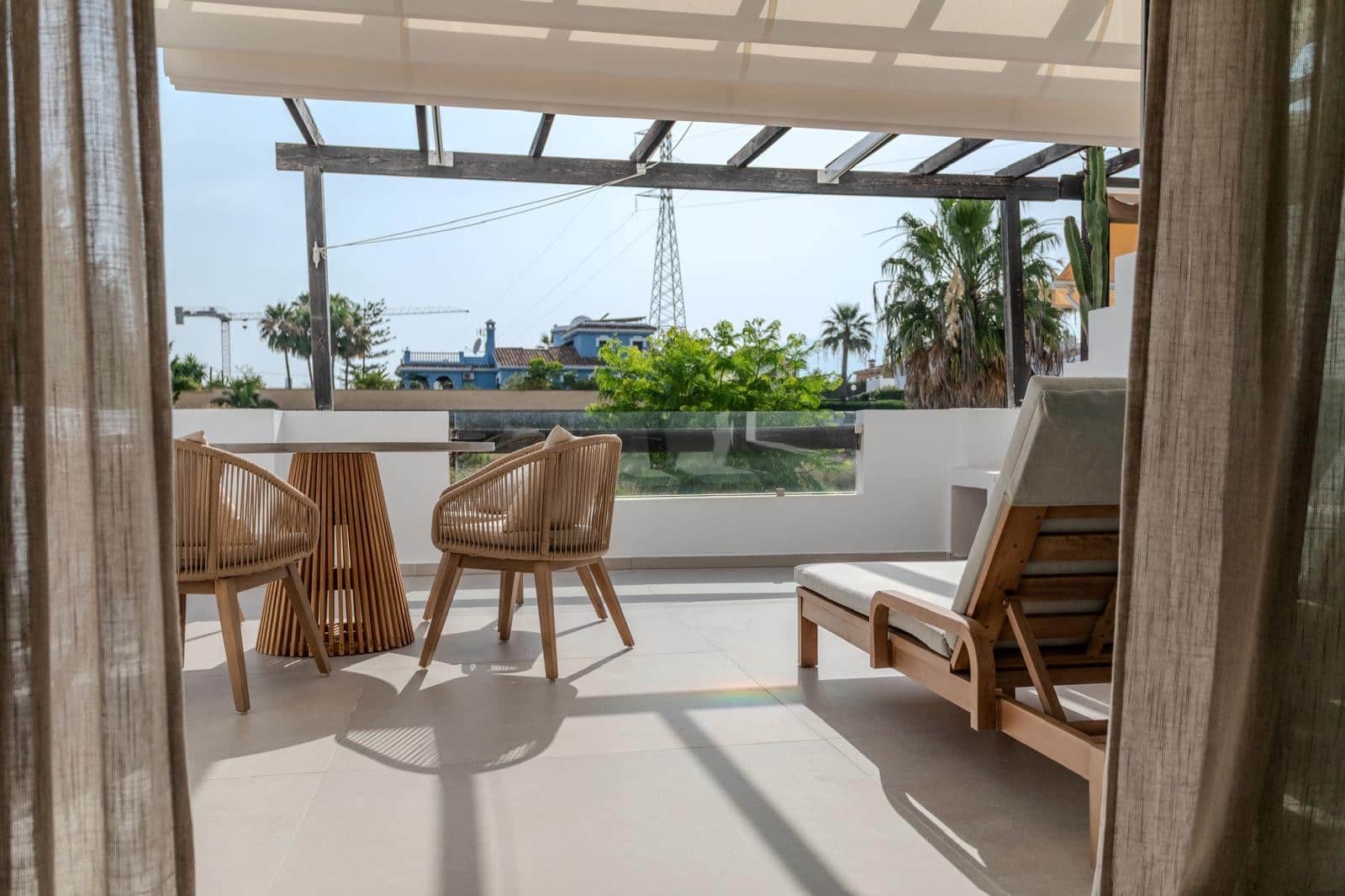 3 sypialnia Apartament na sprzedaż w Bel-Air z basenem garażem - 590 000 € (Ref: 9627259)