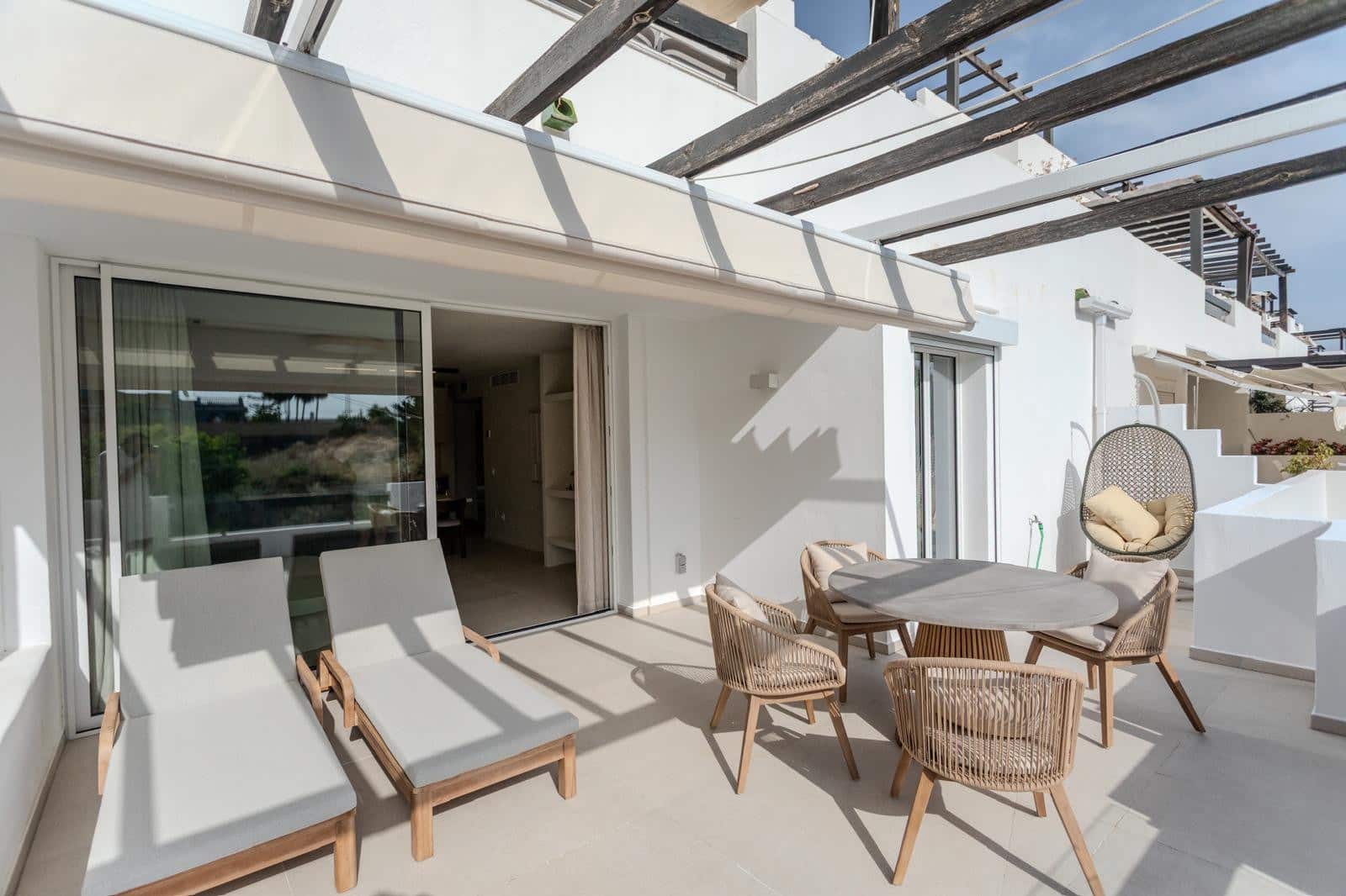 3 sypialnia Apartament na sprzedaż w Bel-Air z basenem garażem - 590 000 € (Ref: 9627259)